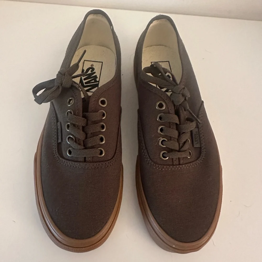 Vans Olive Green Canvas Sneakers with Tan Sole - Picture 4 of 6